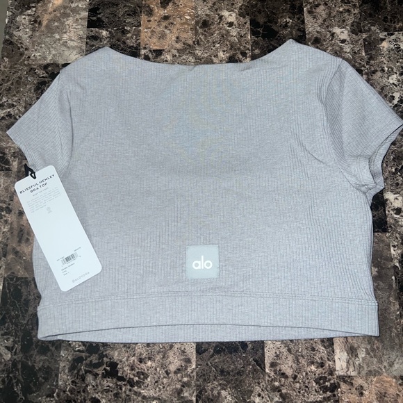 ALO YOGA BLISSFUL HENLEY BRA TOP HEATHER GREY COLOR NWT - Picture 4 of 11